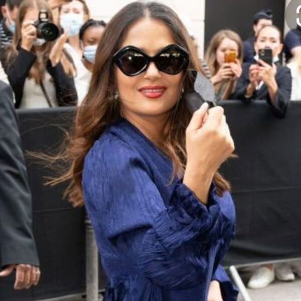Salma Hayek es duramente criticada por ignorar a la prensa francesa