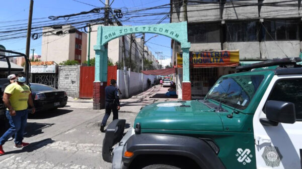 Acribillan a cuatro personas dentro de una camioneta, en la CDMX