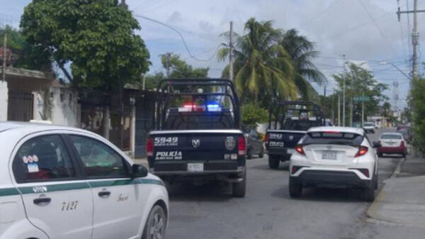 Cancún: Intensa movilización de uniformados tras balacera a taxi