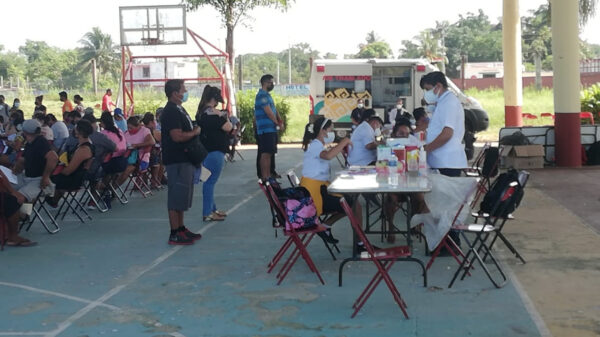 Exitosa primera jornada de vacunación covid en Kantunilkín para treintañeros