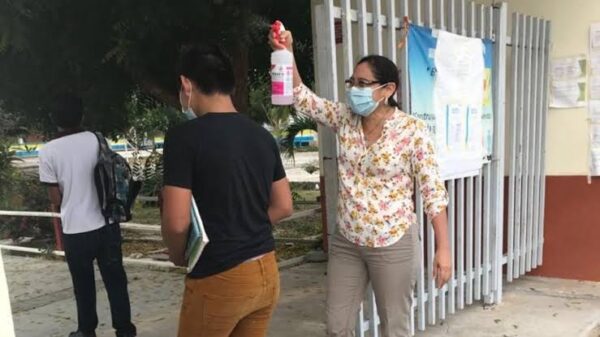 Necesario postergar clases presenciales por casos pediátricos de Covid-19.