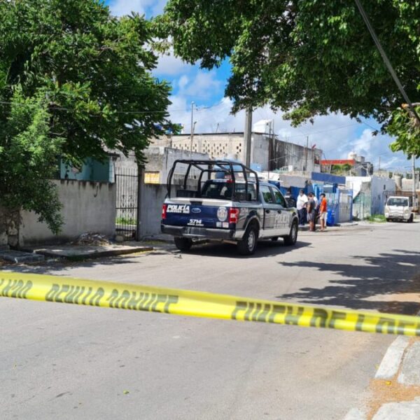 Cancún: Hallan a una persona sin vida en la Supermanzana 91 (VIDEO).