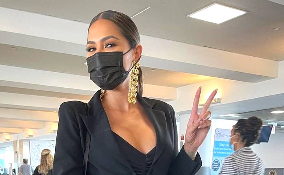 Andrea Meza regresa a México tras ser coronada Miss Universo 2021