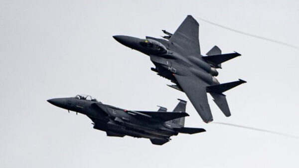 Estados Unidos intensifica bombardeos en Afganistán