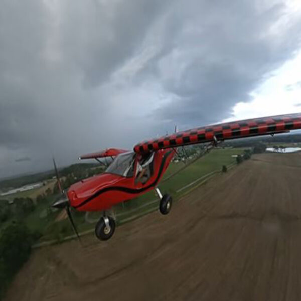 El video de un piloto que sobrevolaba unos cultivos, se viraliza, ya que capta el momento exacto en el que fue alcanzado por una tempestad