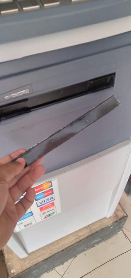 Playa del Carmen: Alertan sobre dispositivo para robar dinero en un cajero; en redes sociales fue difundido un caso en un HSBC.