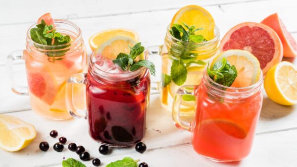 El verano está en pleno apogeo y ante el aumento de la temperatura no está de más consentirnos con bebidas refrescantes