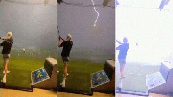 En Instagram se populariza un video en el que se capta el momento exacto cuando una bola es golpeada por un rayo en medio de una tormenta