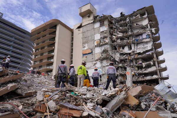 Miami: Suspenden tareas de búsqueda para dar paso a demolición de edificio.