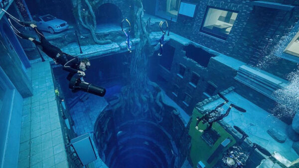 Inauguran la piscina más profunda del mundo para bucear