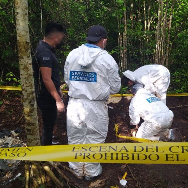 Identifica la Fiscalía dos de los 9 cuerpos hallados en narcofosas en Bonfil.