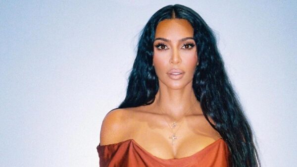 Es viernes y el cuerpo lo sabe: Kim Kardashian presume su bikini más pequeño