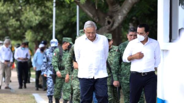 Se reúne Mauricio Vila con AMLO para la supervisión de obras del tren maya