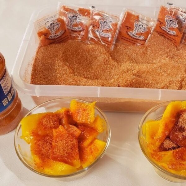 Un hombre estadounidense que compró el popular chile en polvo Miguelito, se viraliza en Internet, luego de que preguntara cómo se utilizaba la golosina