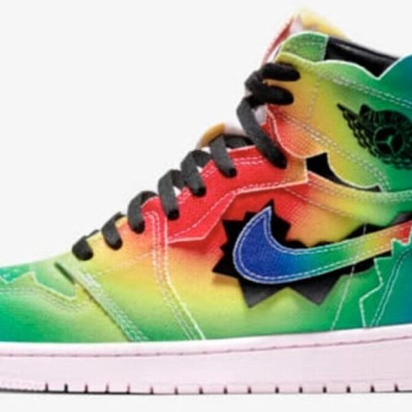 Resulta que un grupo de ladrones que saquearon un negocio de tenis, lograron un jugoso botín, que no podrán disfrutar