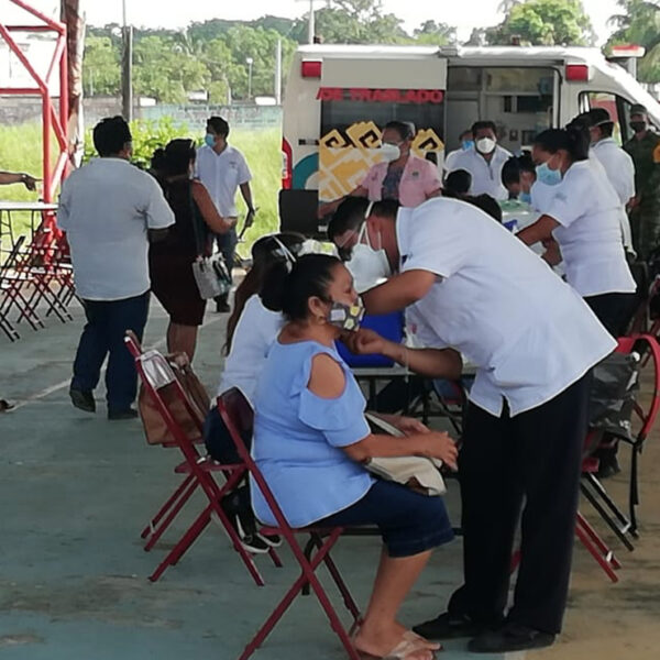 Buena participación en jornada de vacunación covid en Kantunilkín