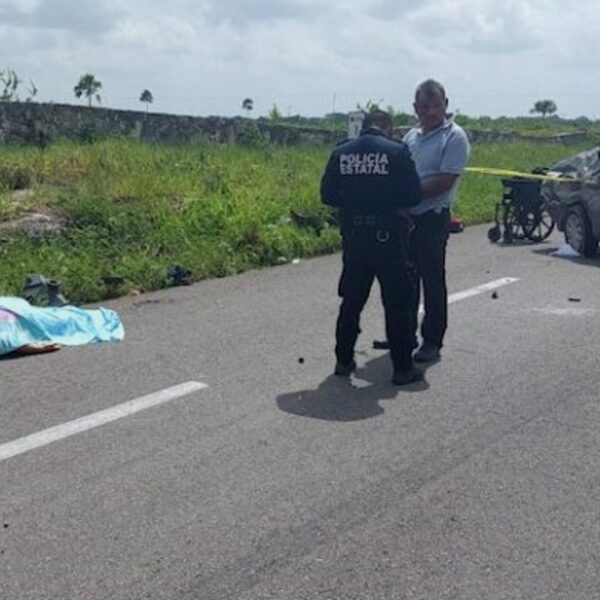 Volcadura en la carretera Sucilá-Buctzotz deja tres lesionados y un muerto