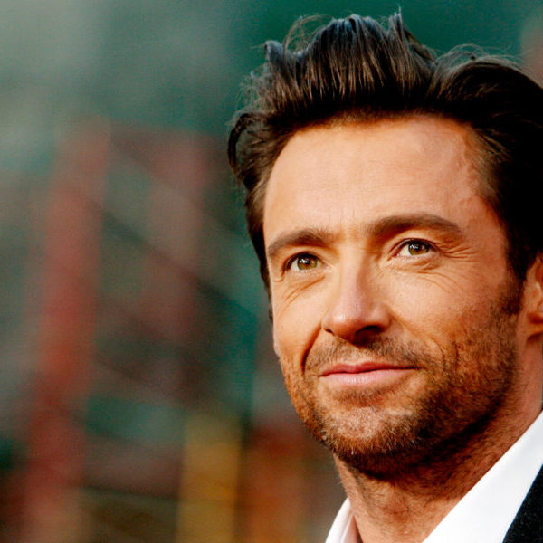 Por esta razón Hugh Jackman pide disculpas a sus fans