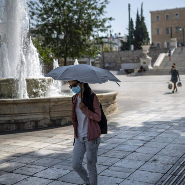 Alerta en Grecia por jornada extrema de calor de hasta 45 grados