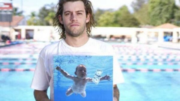 Nirvana fue demandada de pornografía infantil por el bebé de la portada de 'Nevermind'