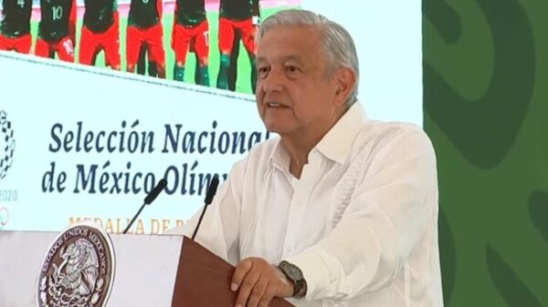 Felicita AMLO a selección mexicana de futbol por bronce en Tokio 2020
