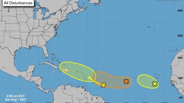 Amenazan tres fenómenos atmosféricos sobre el Atlántico