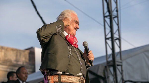 Aseguran que Vicente Fernández tiene síndrome de Guillain-Barré
