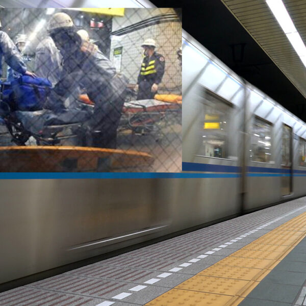 Desquiciado acuchilla a 10 personas en subterráneo de Tokyo