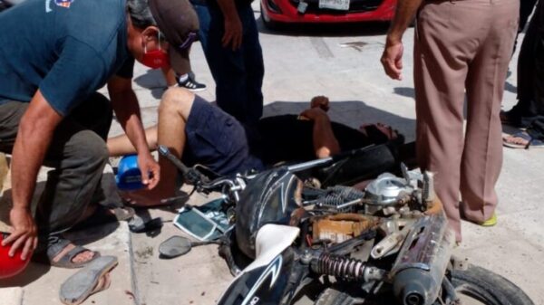 Turistas italianos atropellan a motociclista en el centro de Izamal