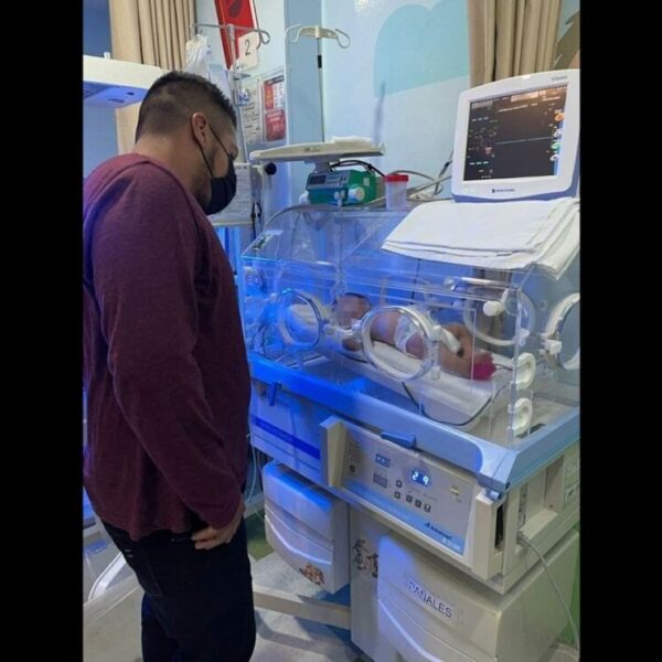 Encuentran dentro de una mochila a bebé robada en Jalisco