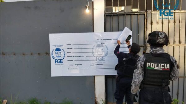 Detienen a una persona y aseguran droga en cateos en Playa del Carmen.