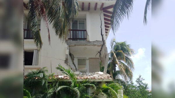 Cancún: Explosión demuele departamento en exclusiva zona residencial