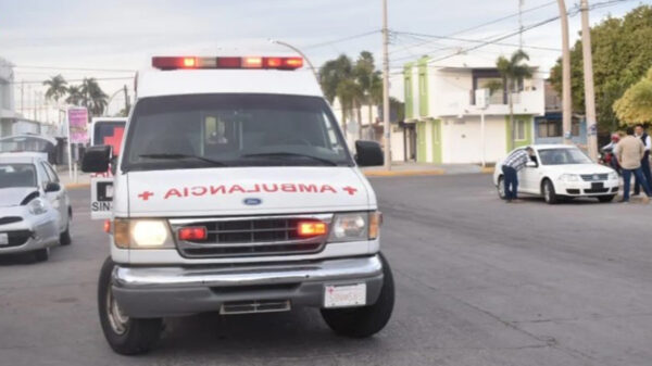 Frustran ensayó de XV años; sujeto a tropella a 12 personas y mueren dos