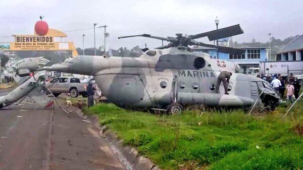 ¡Sustazo! Helicóptero de la Marina se desploma en Veracruz