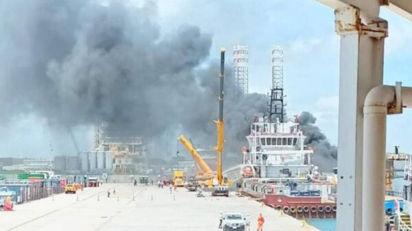 Se registra incendio en plataforma en el puerto de Dos Bocas, en Tabasco