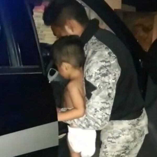 Rescatan a menor que deambulada solo en la madrugada, en Chicxulub Puerto