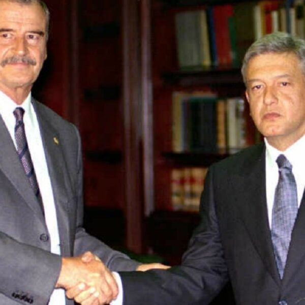 Desea AMLO pronta recuperación al expresidente Fox; “Chente” agradece