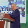 Da AMLO banderazo en el regreso a clases