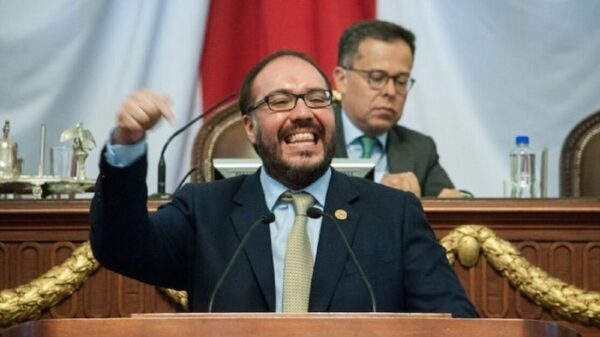 Toledo pretende que Chile lo declare perseguido político