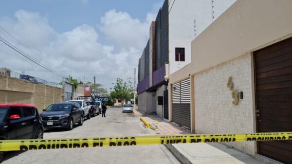 Cancún: Hallan a un travesti ahorcado en un motel (VIDEO).