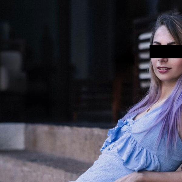 YosStop se pone a tejer dentro de la cárcel para su novio