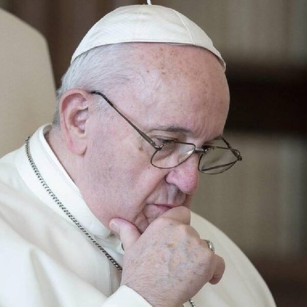 Interceptan balas dirigidas al Papa Francisco por un escándalo financiero