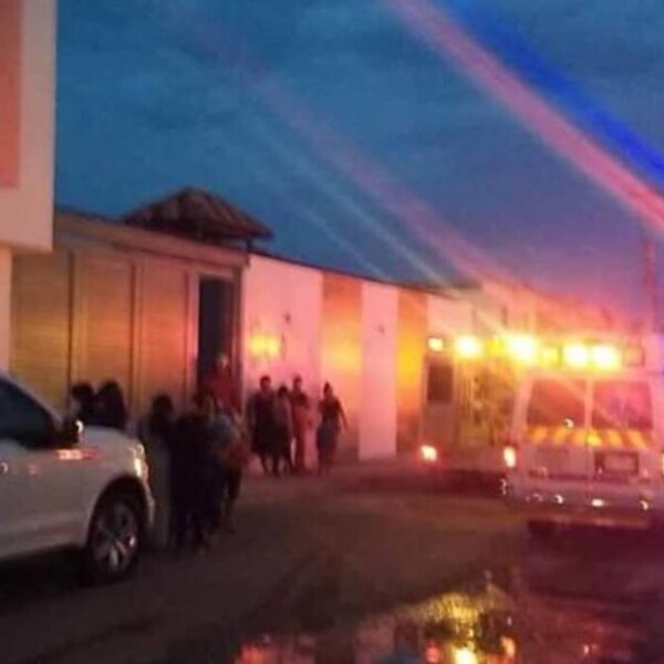 Sufren descarga eléctrica 8 menores y 3 adultos en alberca de Sonora