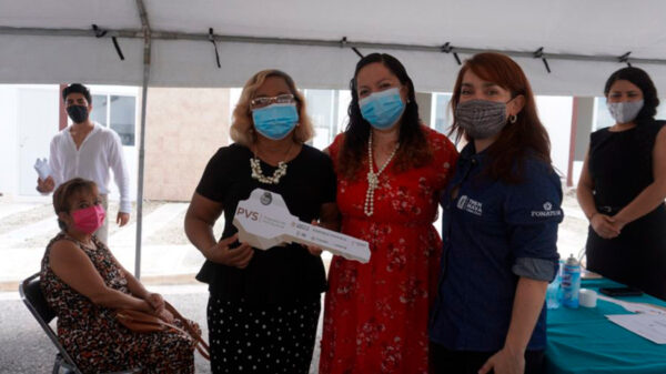 Fonatur y Conavi entregan primeras viviendas en Campeche