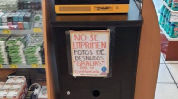 Farmacias Guadalajara está cansada de que la gente vaya a revelar sus packs