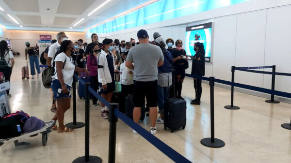 Hubo 130 cancelaciones de vuelos en Aeropuerto de Cancún por Grace