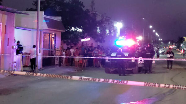 Cancún: Vecinos matan a golpes a ladrón y lesionan a su cómplice