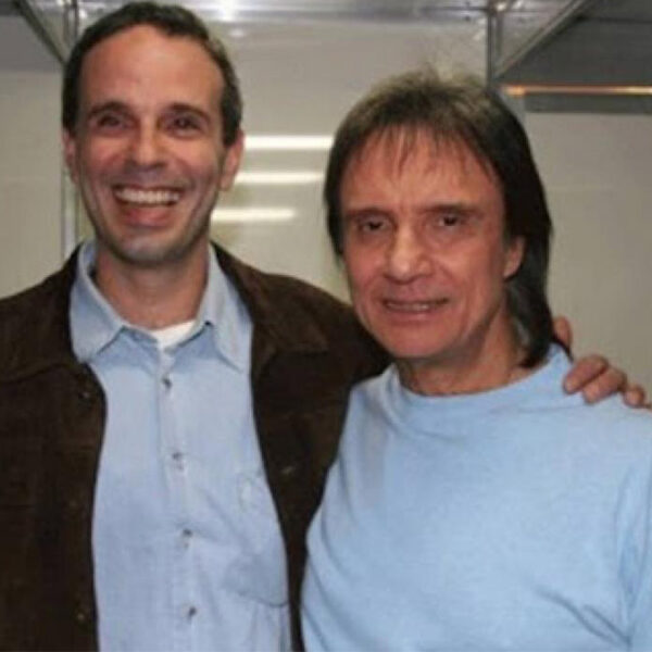 Roberto Carlos está desbastado por la fallecimiento de su hijo