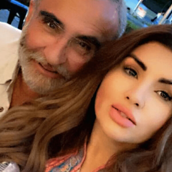 Vicente Fernández Jr. recibe ropa interior con el rostro de su novia Mariana González