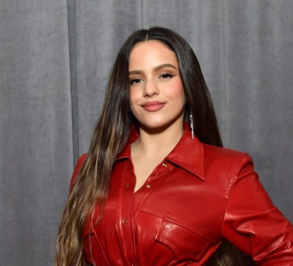 Rosalía festejo su cumpleaños a lado de su nueva conquista Rauw Alejandro